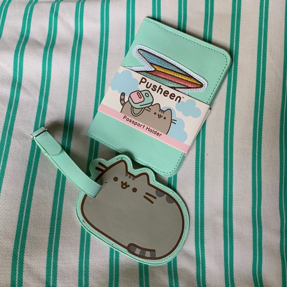 NWT - Pusheen Travel Accessories
